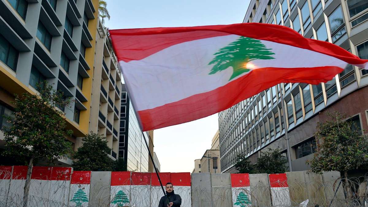 lebanon package bailout imf iif