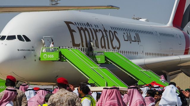 emirates passenger april flights bemiratesb