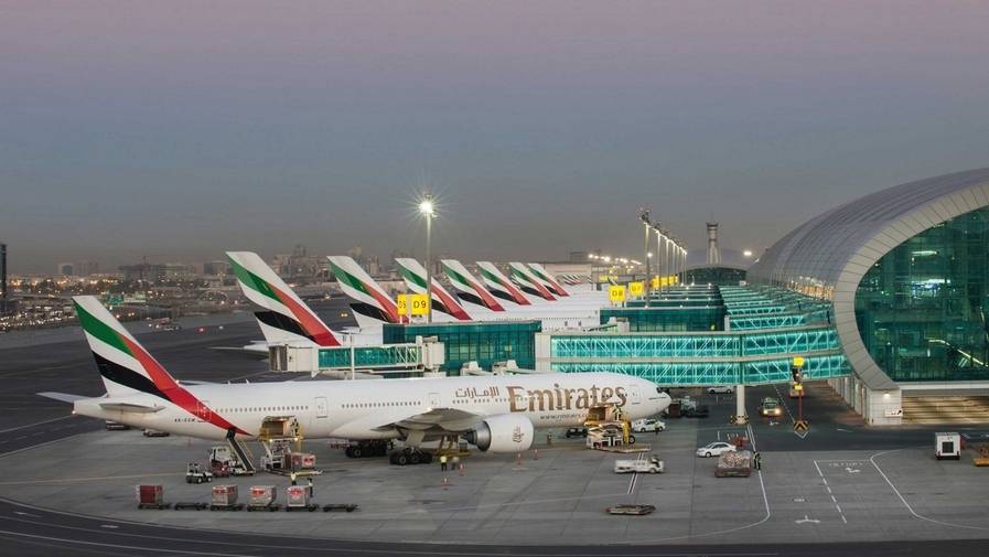uae dubai aircraft emirates cleaning