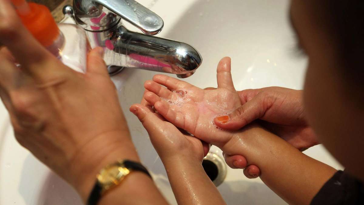 uae hand sanitisers national face