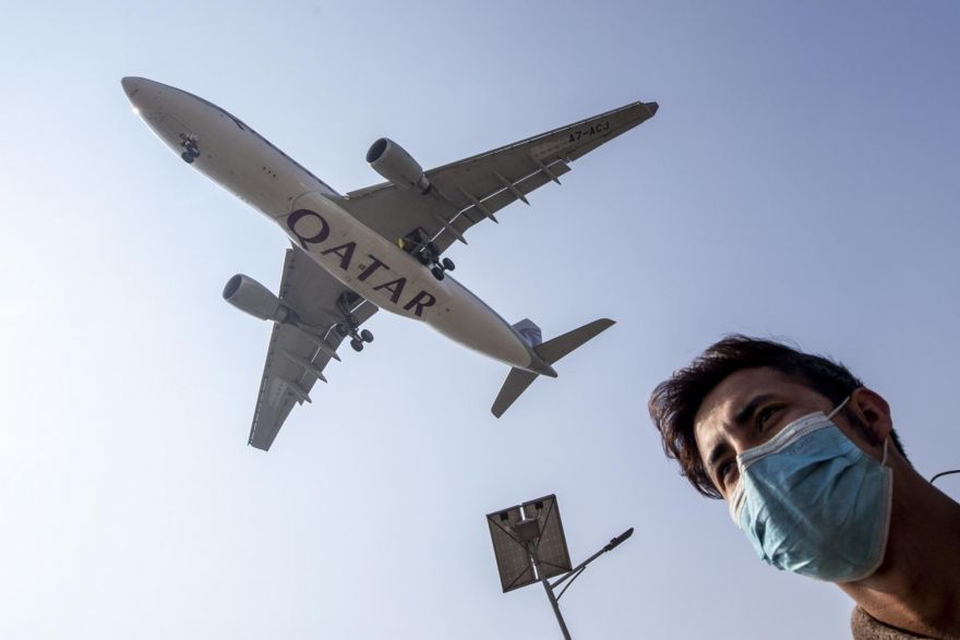 middle-east airlines handouts virus crisis