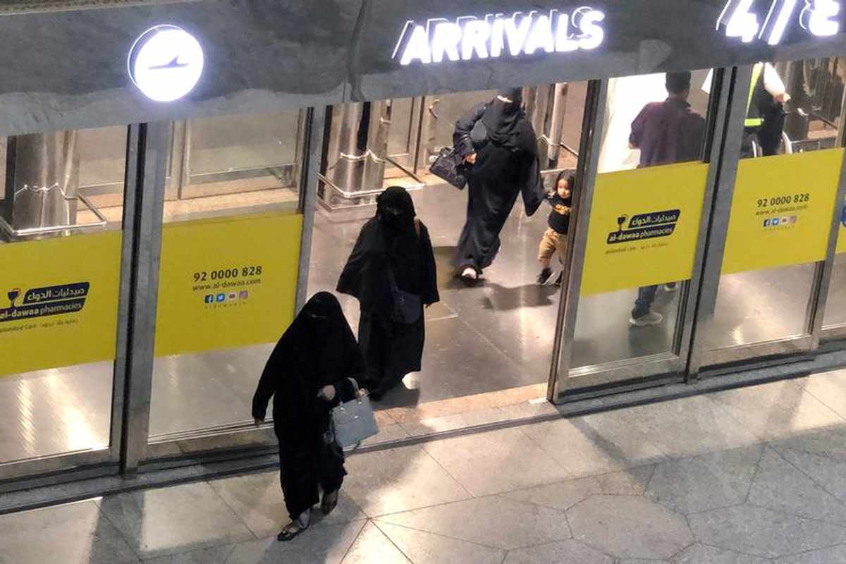 saudi-arabia doors domestic saudi entering