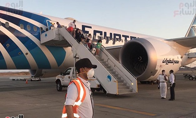 egypt saudi-arabia hundreds flights airportb