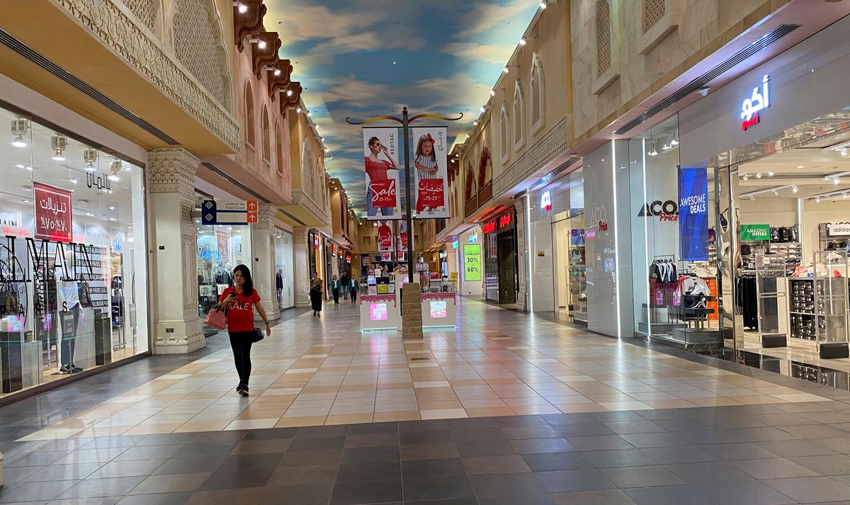 gulf retailers mall operators expansion