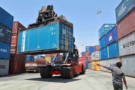 india imports trade surplus coronavirus