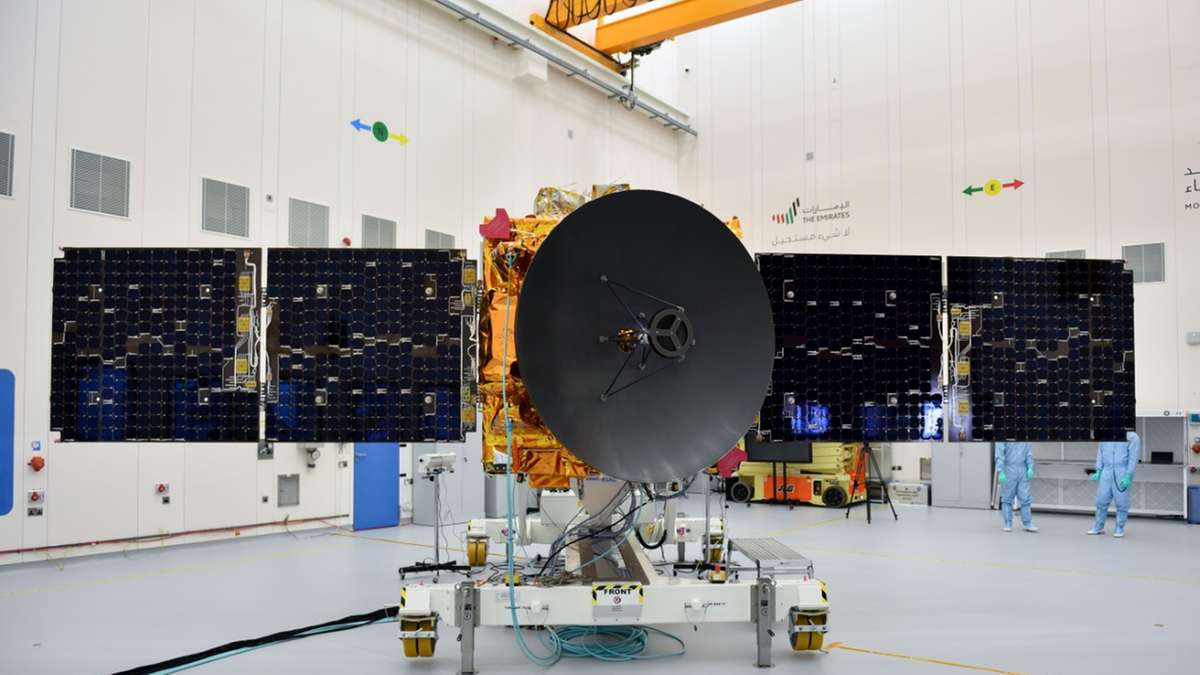 uae spacecraft mars mission power